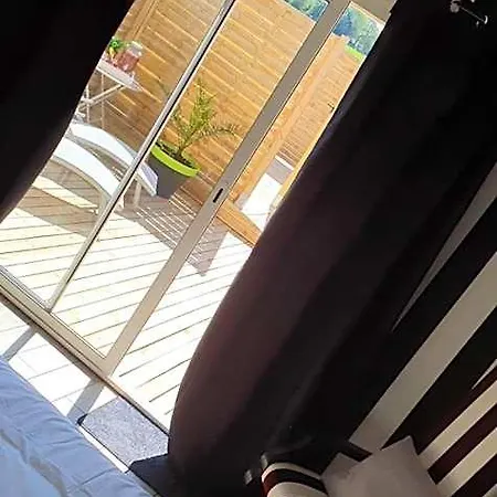 Le Cosy De Sarah Bed & Breakfast 3*
