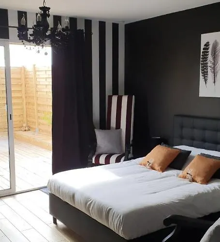 לינה וארוחת בוקר Le Cosy De Sarah Bordeaux-Saint-Clair