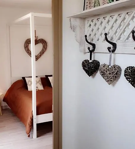 Le Cosy De Sarah לינה וארוחת בוקר